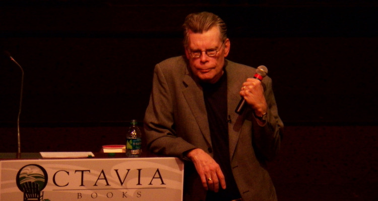 Photo of Horror Novelist Stephen King Claims “Lawyering Up Is What Members Of Organized Cartels Do”