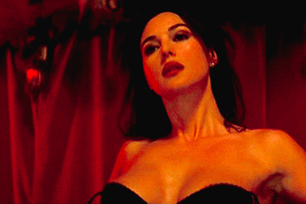Photo of 15 Erotic Monica Bellucci GIFs That Will Seduce You Immediately