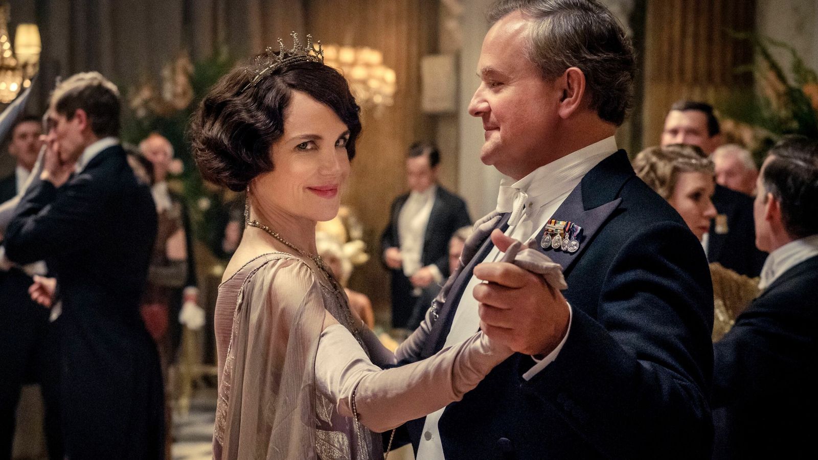 Photo of Downton Abbey sequel gets its official title – and will now hit cinemas in March 2022