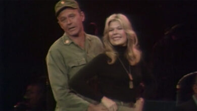 Photo of Loretta Swit and Larry Linville did a song and dance as their M*A*S*H characters in this 1975 TV special