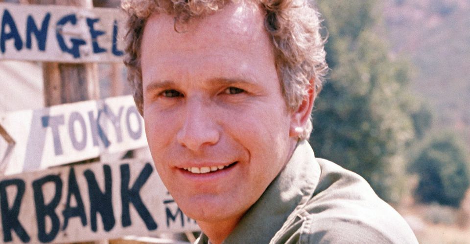 Photo of Why Wayne Rogers’ Trapper John Left M*A*S*H