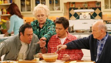 Photo of Did You Know That ‘Everybody Loves Raymond’ and ‘The Nanny’ Were In The Same TV Universe?