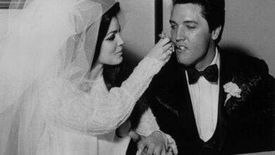 Photo of Elvis Presley Told Priscilla Presley He Wouldn’t Have Sex With Her After She Became a Mother