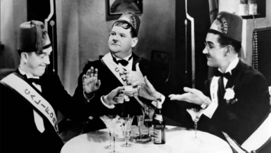 Photo of In the middle of it all… Laurel and Hardy in Hollywood Party (1934)