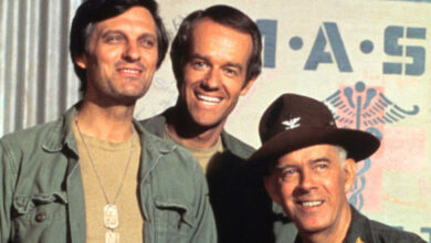 Photo of ‘M*A*S*H’ Cast and Crew Discussed How They Were Like a ‘Community’ On Set