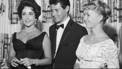 Photo of Debbie Reynolds Opens Up About Time Elizabeth Taylor Stole Her Husband