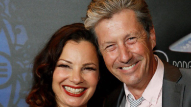Photo of ‘The Nanny’ Stars Fran Drescher and Charles Shaughnessy Reunite in Exclusive Clip for ‘Celebrity Family Feud’