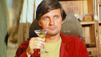 Photo of MASH Star Alan Alda Is Auctioning Off Some Of The Show Most Iconic Props 40 Years Later